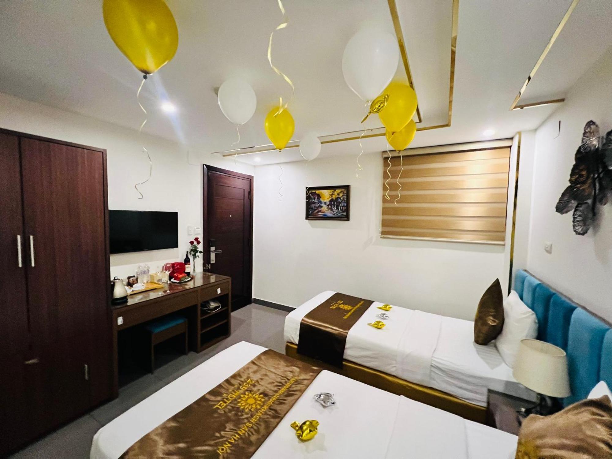 Khach San 239 Hotel Hanoi Bagian luar foto