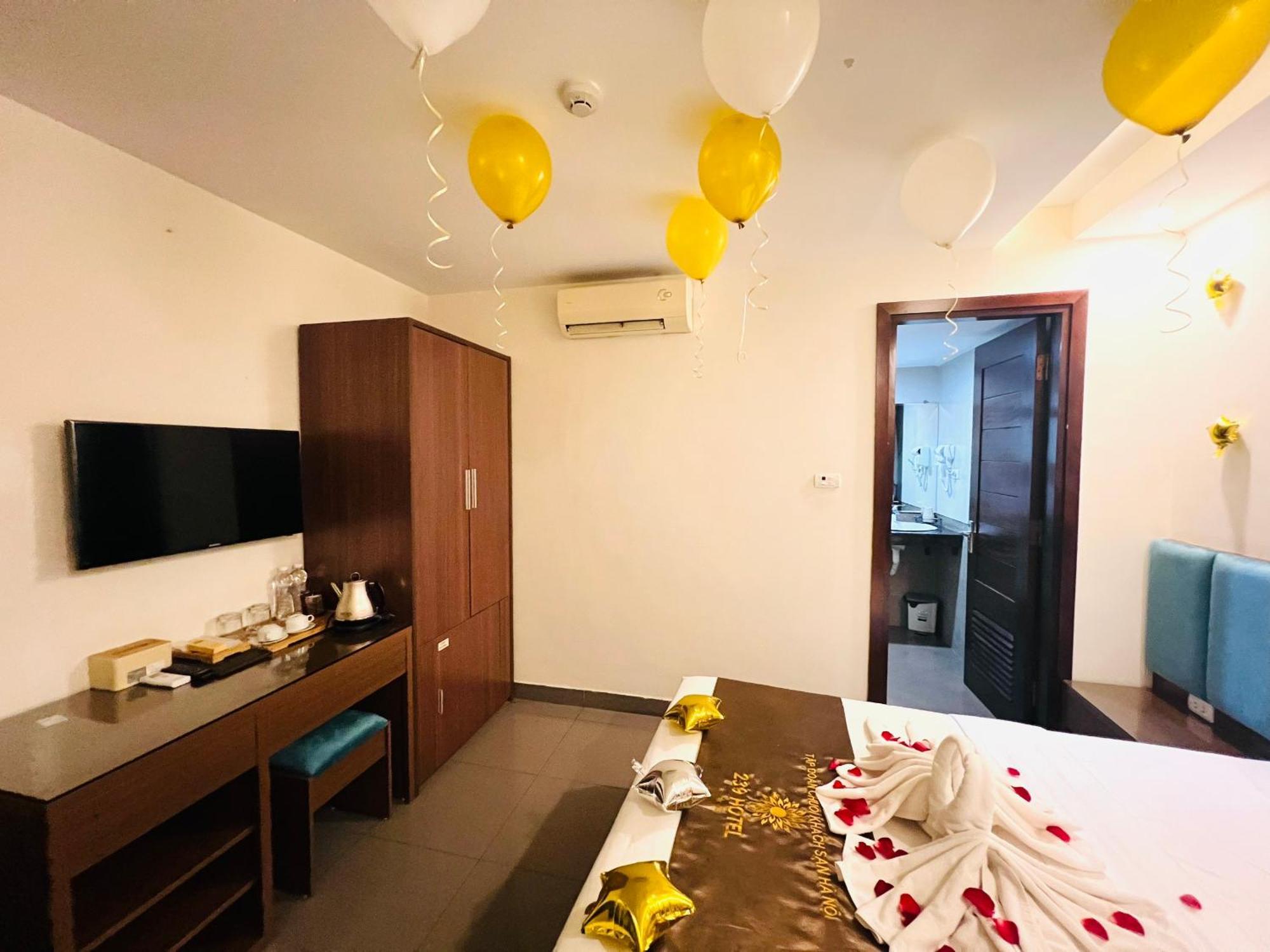 Khach San 239 Hotel Hanoi Bagian luar foto