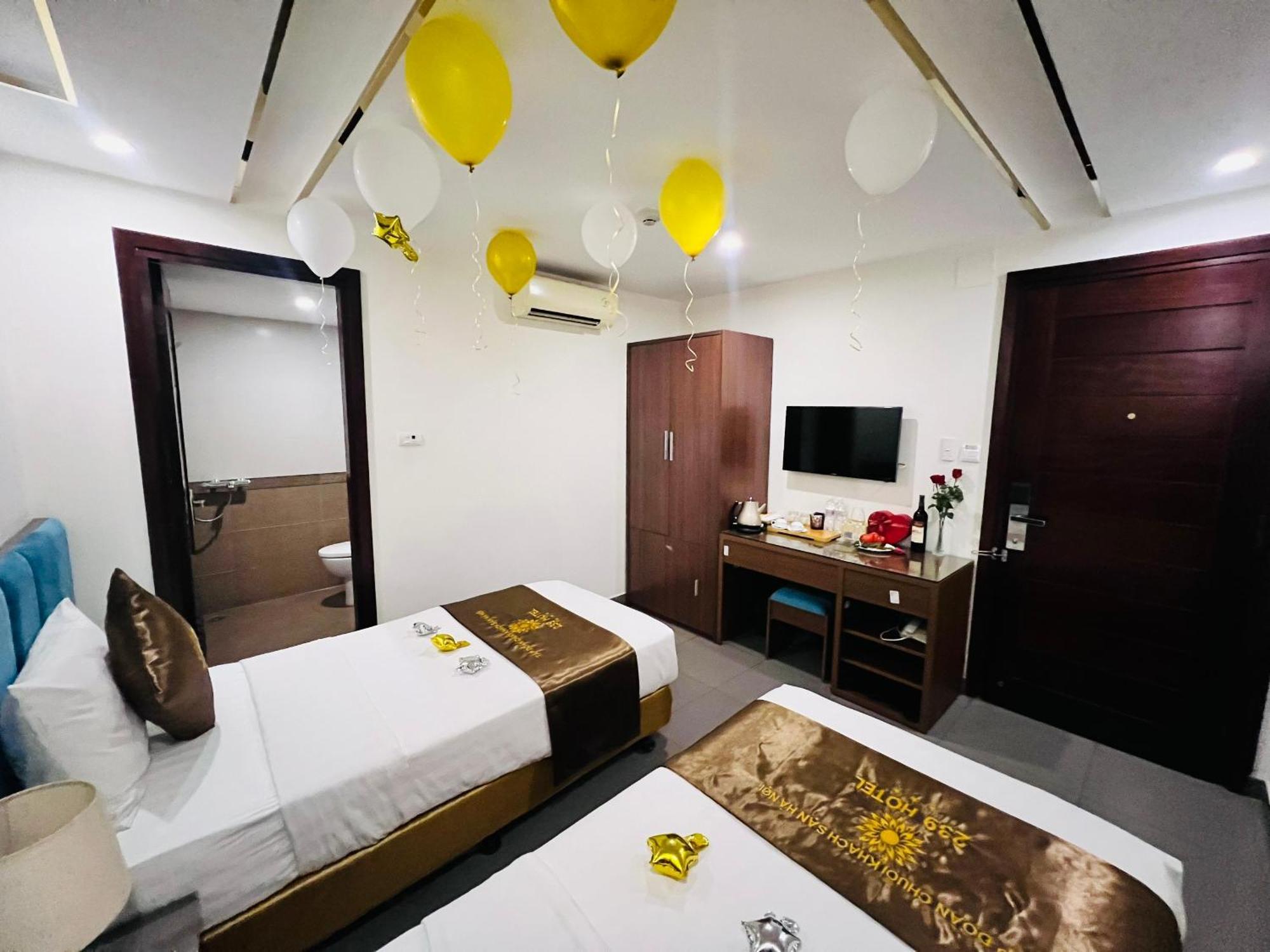 Khach San 239 Hotel Hanoi Bagian luar foto