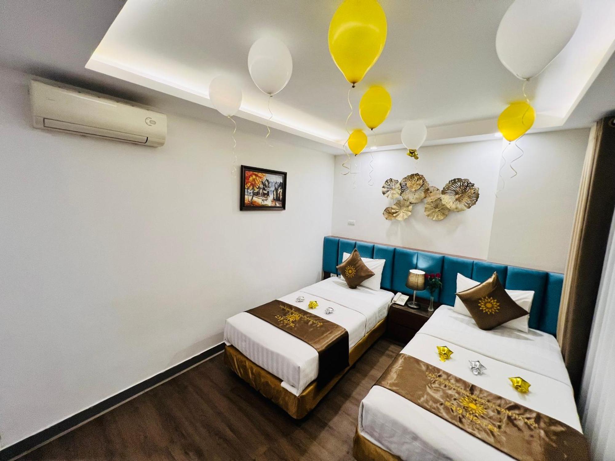 Khach San 239 Hotel Hanoi Bagian luar foto