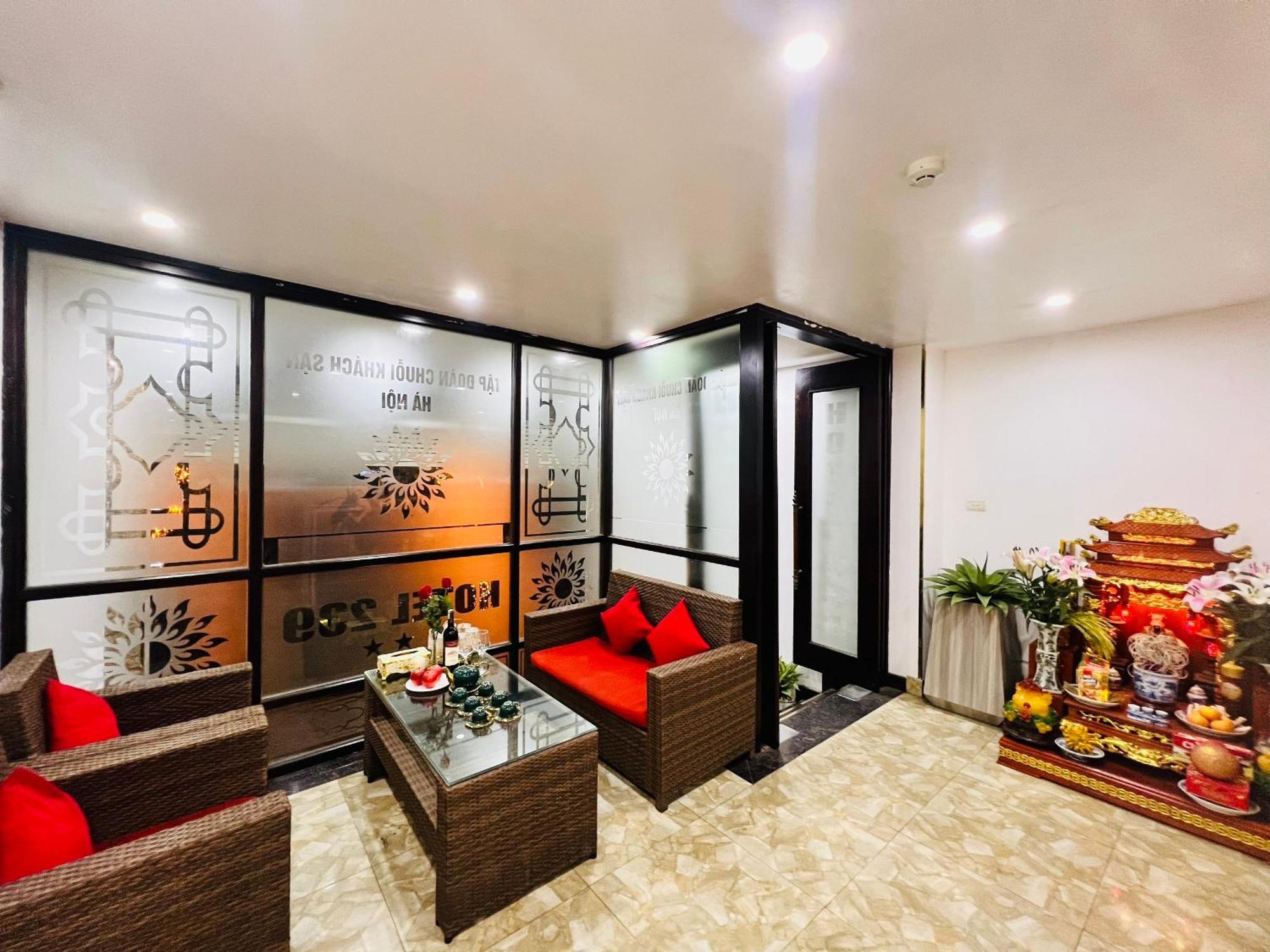 Khach San 239 Hotel Hanoi Bagian luar foto