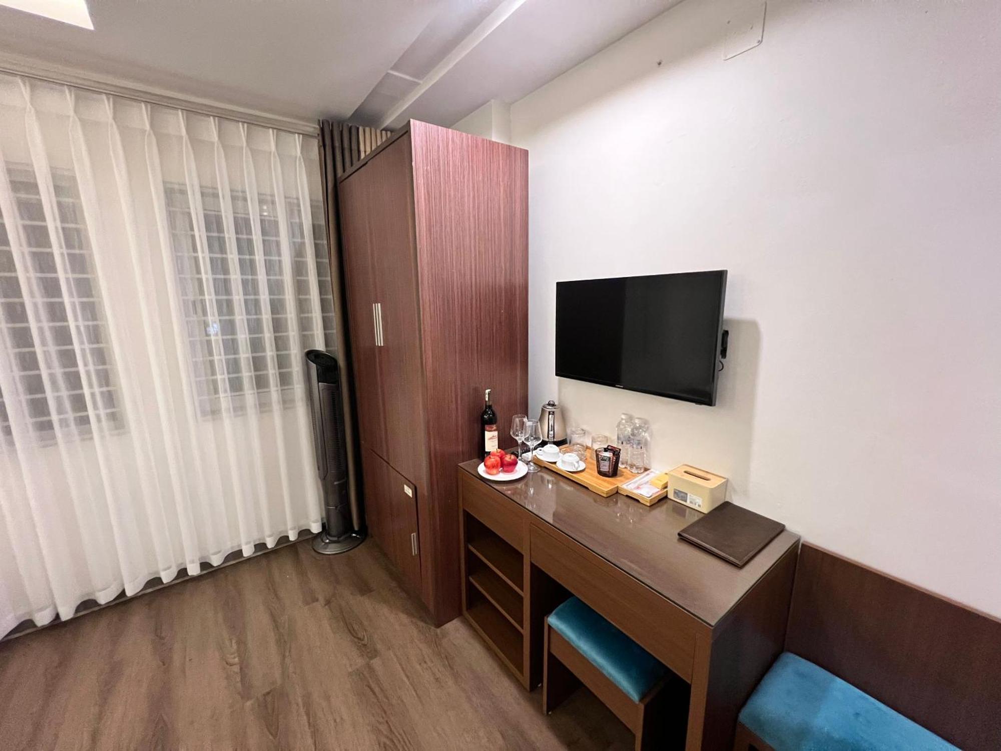 Khach San 239 Hotel Hanoi Bagian luar foto