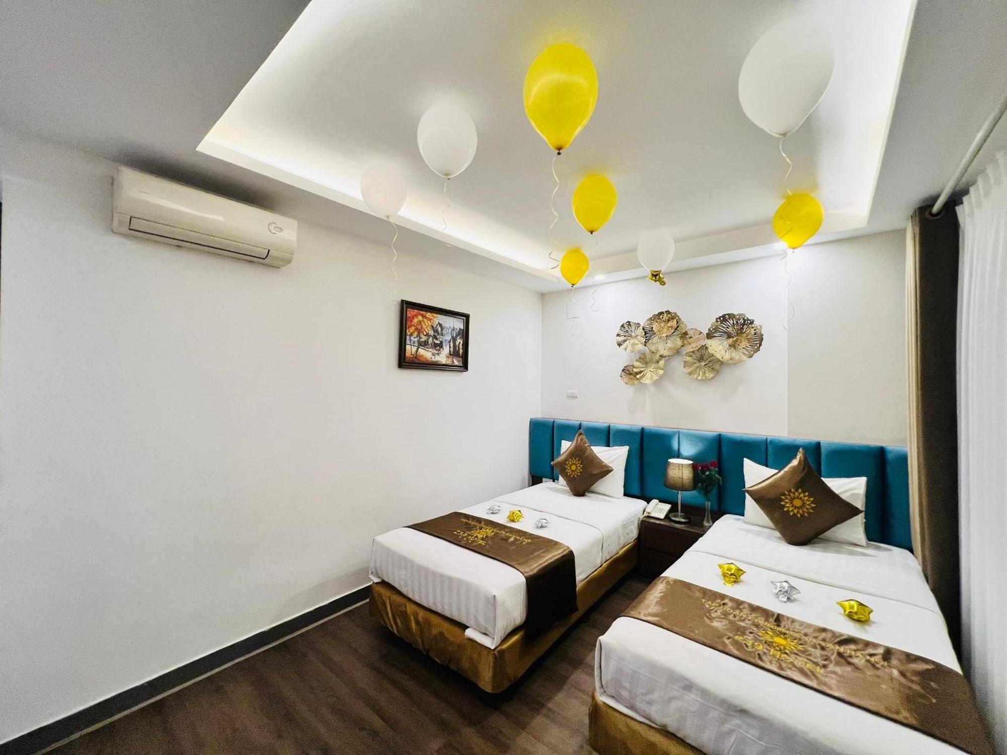 Khach San 239 Hotel Hanoi Bagian luar foto